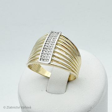 Žluté zlato luxusní prsten se zirkony